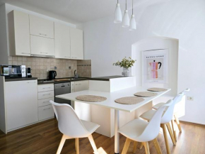 Scala 8 Apartment